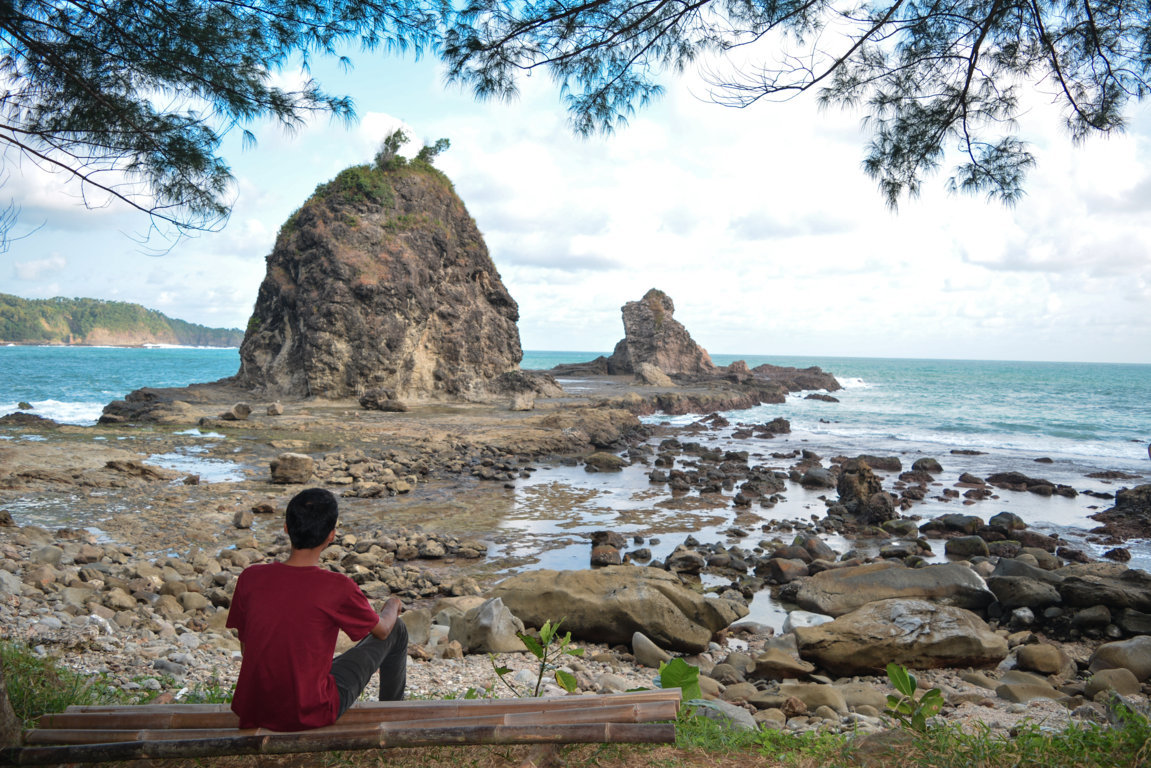 Pantai Watu Lumbung Gunungkidul Masih Sama Tetap Indah